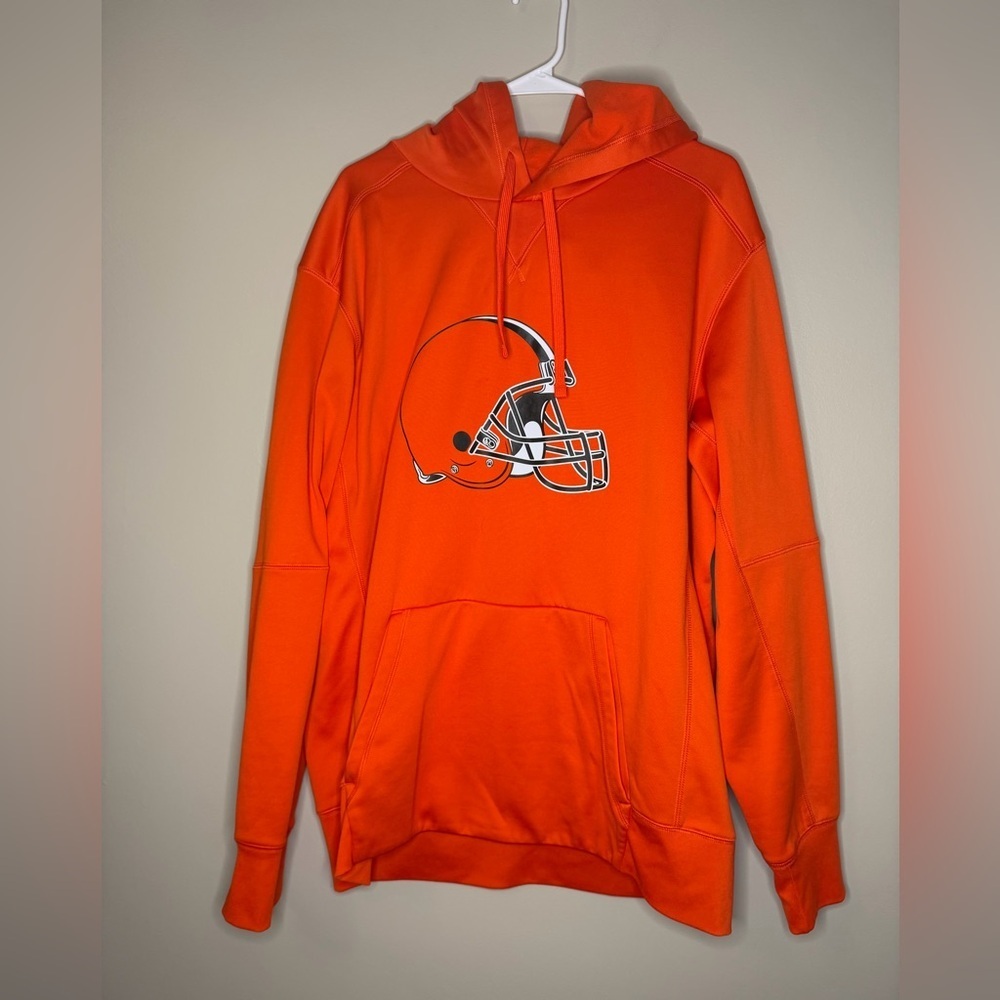 NFL Cleveland Browns Hoodie with Helmet Graphic